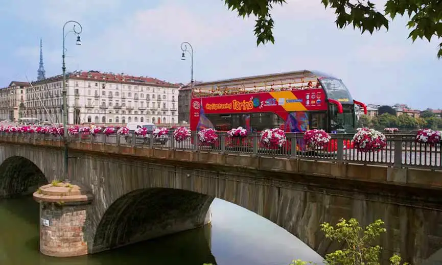 Bilhetes de ônibus hop-on hop-off 24 ou 48 horas em Turim. Compra de ingressos on-line